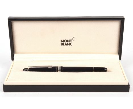 Montblanc A Meisterstuck platinum line fountain pen, the clip numbered EL1905338, the cap band engraved Meisterstuck, Pix , t