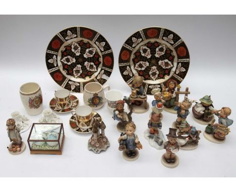 A collection of ceramics to include: Goebel figures of various children; Abbeydale "Chrysathemum" dinner plates and a pair of
