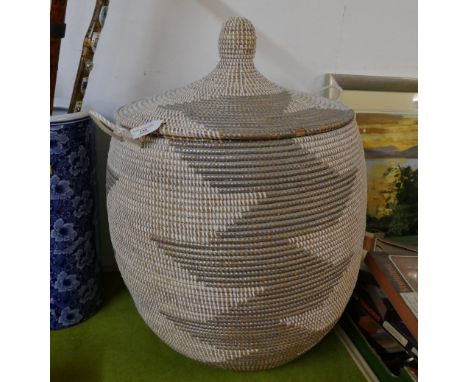 Lidded snake charmer style wicker hamper, 63 cm high