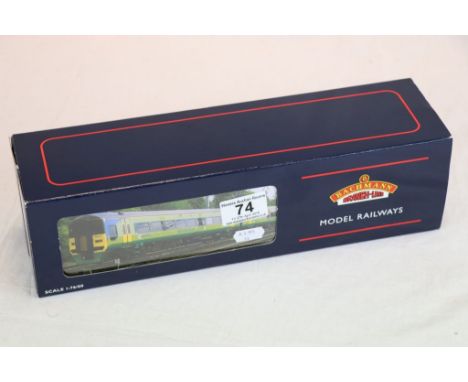 Boxed Bachmann OO gauge 31511 158 2 Car DMU Arriva