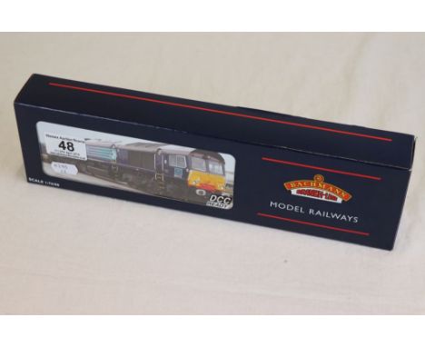 Boxed Bachmann OO gauge 32978 Class 66/9 Diesel 66725 Sunderland AFC First GBRF DCC Ready football interest