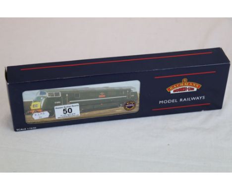 Boxed Bachmann OO gauge 32059 Class 42 Warship Diesel BR Green D818 Glory Blue Riband engine