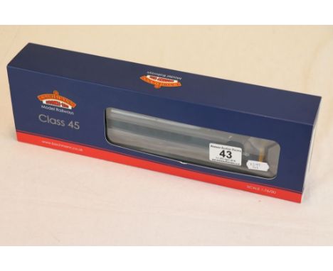 Boxed Bachmann OO gauge 32680 Class 45 45036 BR Blue Split Centre Headcode 21 DCC