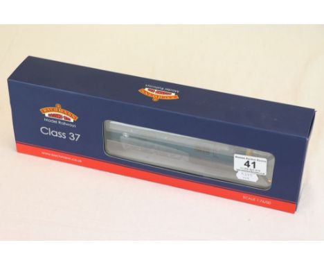 Boxed Bachmann OO gauge 32781B Class 37/0 37041 BR blue 21 DCC engine
