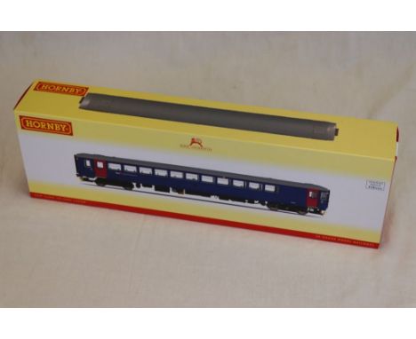 Boxed Hornby OO gauge R3352 FGW Class 153 Locomotive 153329 DCC Ready (has been DCC fitted)