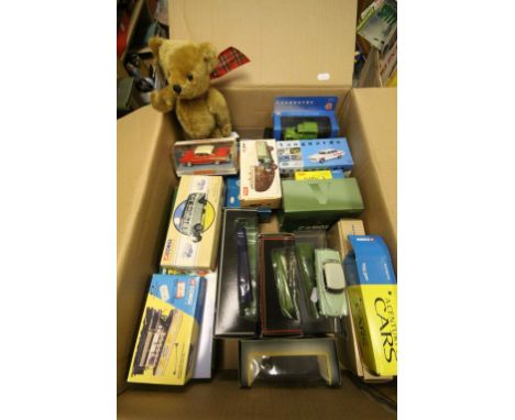 Collection of 17 boxed diecast models to include Vangaurds, Corgi, Matchbox, EFE and Solido in gd condition plus a prototype 