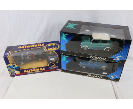 Two boxed Solido Prestige diecast model Mini's to include 71822 & 9277 plus a boxed Corgi DC Batman 1:24 1960's Comics (3)