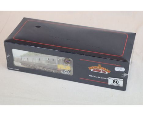 Boxed & Sealed Bachmann OO gauge DCC Ready 32911 Class 108 2-Car DMU BR Green with yellow warning panels Blue Riband