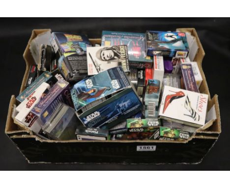 Collection of various trade and playing card sets to include James Bond 007, Back To The Future The Card Game (Demo Copy), St