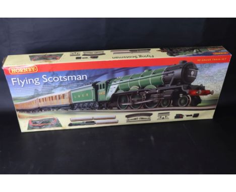 Boxed Hornby OO gauge R1072 Flying Scotsman train set with engine and 3 x coaches (no track or accessories)