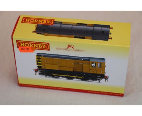 Boxed Hornby OO gauge DCC Ready R3261 Network Rail 0-6-0 Class 08 '08417' engine