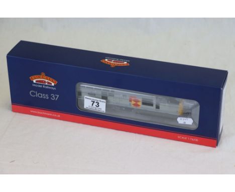 Boxed Bachmann OO gauge 32775Y 21 DCC Class 37/0 37068 Grainflow engine produced exclusively for Model Rail