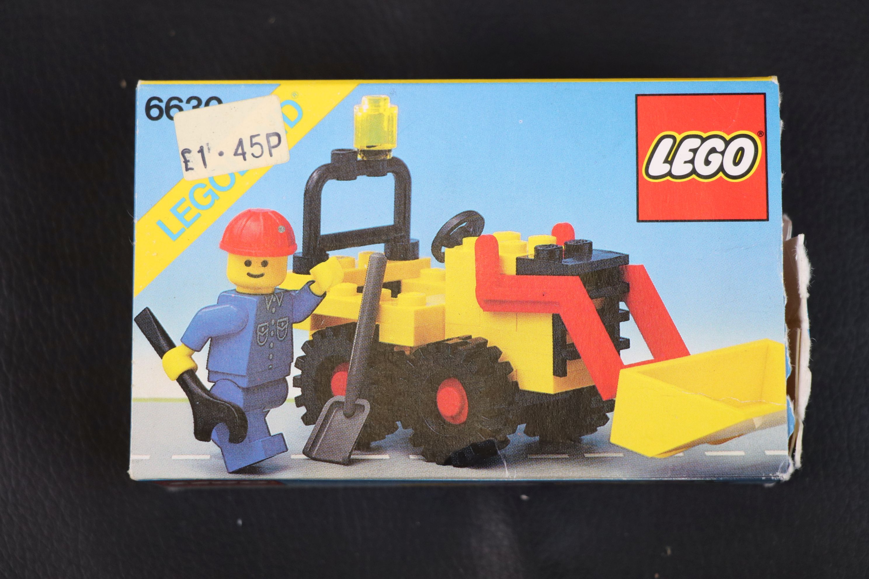 Five boxed Lego Legoland sets to include 6684, 6630, 6695, 6627 & 6682 ...