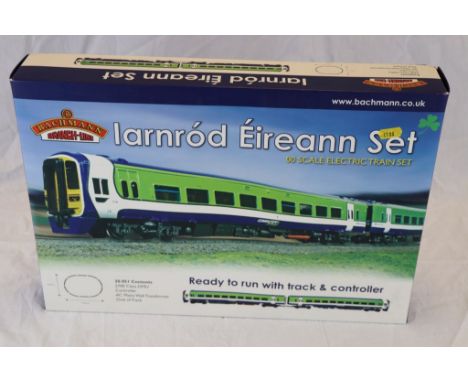 Boxed Bachmann OO gauge 30051 Iarnrod Eireann Set (no track) vg