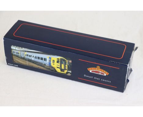 Boxed Bachmann OO gauge 31506 158 Car DMU Wales and West set