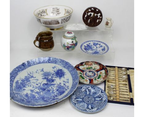 A mixed lot of ceramics to include a large Japanese blue and white charger, Royal Worcester limited edition bowl etc.
