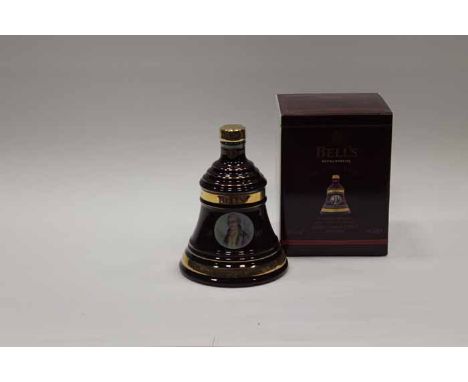 BELL'S SCOTTISH INVENTORS SERIES BELL
Blended Scotch Whisky in blue Wade ceramic decanter, with James Watt illustration. 70cl