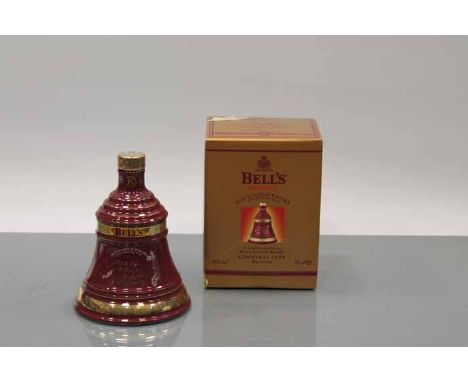 BELL'S CHRISTMAS 1999 BELL
Blended Scotch Whisky in russet Wade ceramic decanter. 70cl, 40% volume, in carton. CONDITION REPO