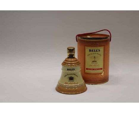 BELL'S EXTRA SPECIAL BELL
Blended Scotch Whisky in coffee and cream Wade ceramic decanter. 75cl, 43% volume, in tube. CONDITI