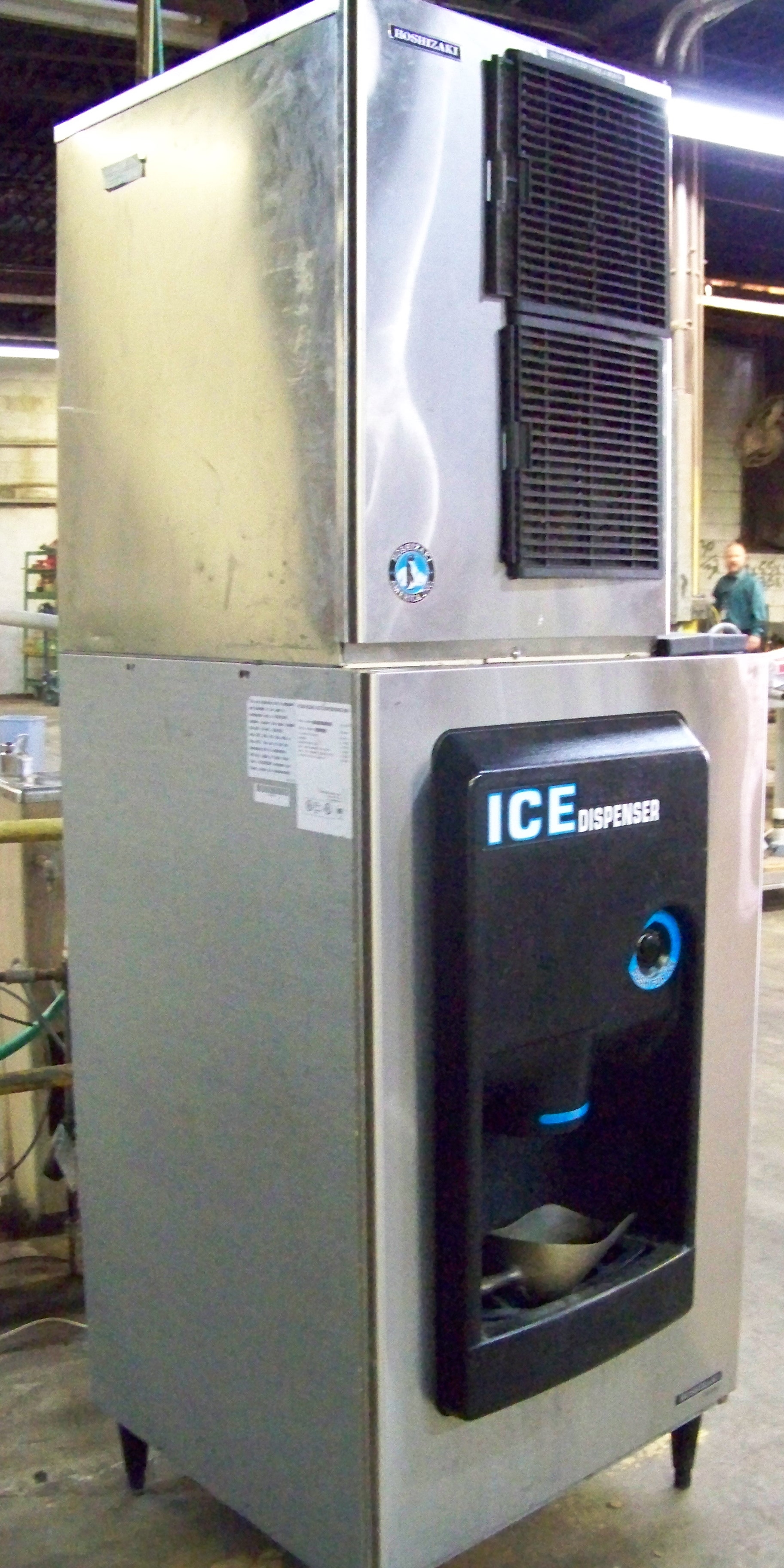 HOSHIZAKI MODEL KM500MAH ICE MAKER W/HOSHIZAKI MODEL DB200H ICE