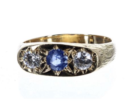 Good 18ct sapphire and diamond gentleman's three stone ring, the sapphire 0.58ct approx, with two round old-cut diamonds to e