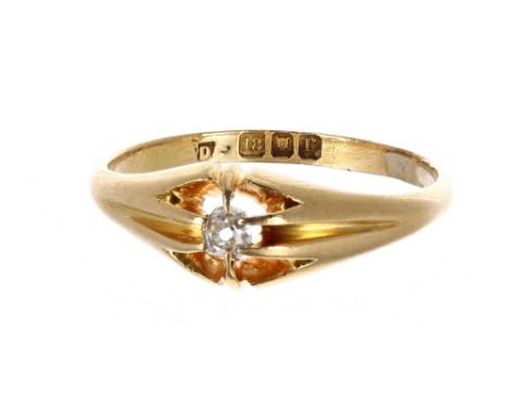 Antique 18ct claw set solitaire diamond ring, London 1912, 0.07ct, 2.7gm, ring size O 