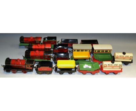 Hornby O Gauge - a M1  Passenger Train comprising 0-4-0 Loco &amp; Tender Red No.3010 &amp; two Pullman Coaches; another M1 G