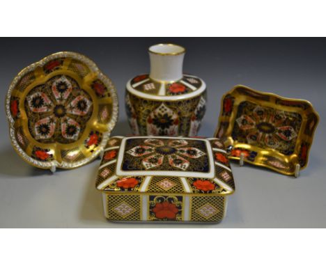 A Royal Crown Derby 1128 pattern trinket dish & cover; an Imari squat vase; an oblong gold band trinket dish; another trinket