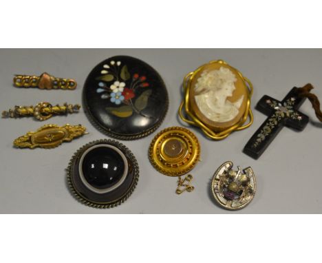 Jewellery - a silver horseshoe brooch;  a 9ct gold stick pin;   others;  a tiger eye brooch;  Pietra Dura Brooch;  ec 