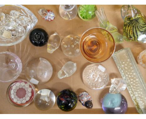 A collection of glass including Caithness, paperweights, bowls and Swarovski crystal animals (a/f for repair) **PLEASE NOTE T