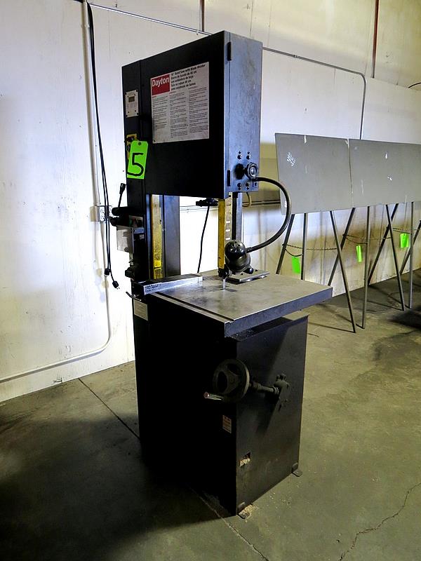 DAYTON VERTICAL BAND SAW 18" WITH BLADES WELDER, Mdl 4TK02A, S/ UTL