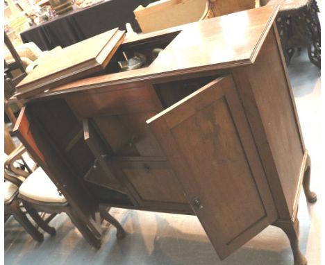 Large size vintage gramophone with side cupboards