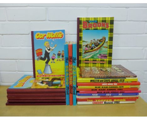 Collection of vintage comic annuals to include Jackie, Beano, Blue Jeans, Oor Wullie &amp; The Broons, etc (a lot) 
