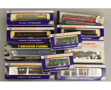A BOXED GRAHAM FARISH BY BACHMANN N GAUGE CLASS A4 LOCOMOTIVE, 'Mallard' No.4468, L.N.E.R. blue livery with plaque (372-351A)
