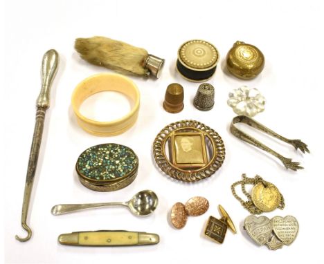 A COLLECTION OF VICTORIAN AND LATER JEWELLERY AND TRINKETS Items to include a sterling silver double heart MIZPAH brooch (lac