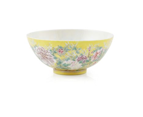 FAMILLE ROSE YELLOW-GROUND BOWLQIANLONG MARK BUT REPUBLIC PERIODfinely painted with leafy branches issuing in a radiating fas
