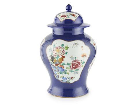 FAMILLE VERTE BLUE-GROUND BALUSTER JAR AND COVERQING DYNASTY, 19TH CENTURY decorated with lobed panels depicting butterflies 