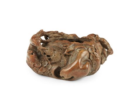 CARVED BAMBOO BRUSHWASHERLATE QING DYNASTY naturalistically carved in the form of a hollowed-out trunk section of an aged pin