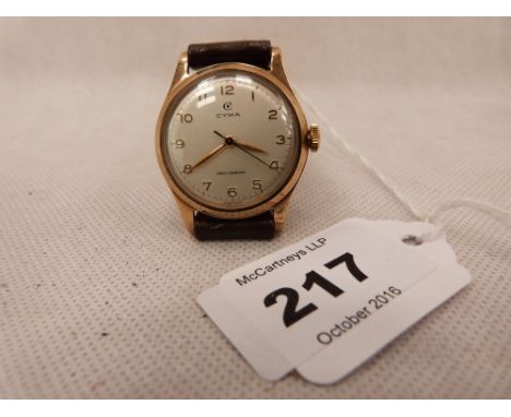 A Cyma 9ct gentleman's wristwatch, the frosted dial with gold hands, Arabic numerals and sweep seconds. 29mm diameter excludi