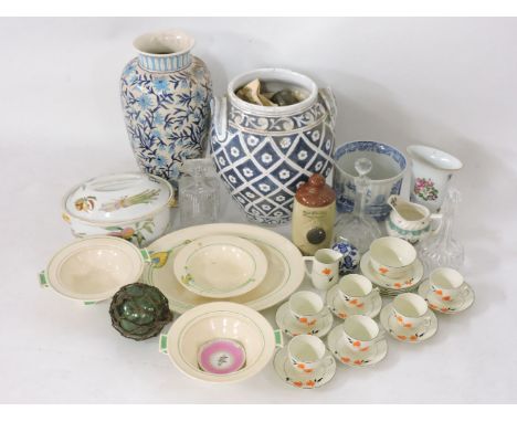 A quantity of ceramics, to include a Royal Evesham Worcester tureen, a Spode jardiniere, a part Royal Doulton Art Deco dinner