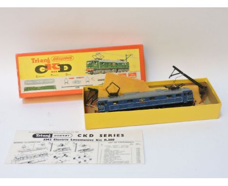 A Triang 00 gauge CKD EM2 electric locomotive kit (R.388)