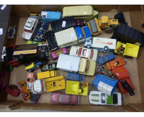 Collection of various Corgi diecast model vehicles to include road and commercial vehicles 