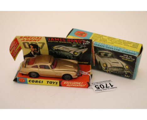 Boxed Corgi 261 James Bond 007 Aston Martin DB5 in vg condition with 2 ejector figures, secret instructions, inner display st