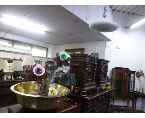 A LARGE BRASS BOWL, approximate diameter 78cm, decorative flower lamp, a table lamp and a circular ceiling light (4)