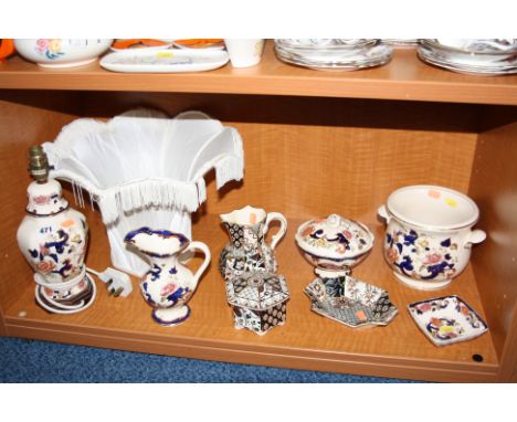 A GROUP OF MASONS POTTERY, to include 'Mandalay' table lamp and shade, jardiniere etc (5) and 'Applique' trinkets and jug (3)