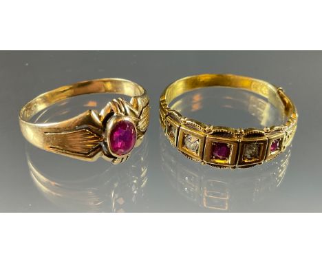 A diamond and ruby five stone ring, alternate set with two diamonds and three rubies (one missing), 18 ct gold shank, size  R