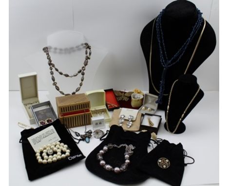 A QUANTITY OF ASSORTED COSTUME JEWELLERY to include; Christian Dior earrings 