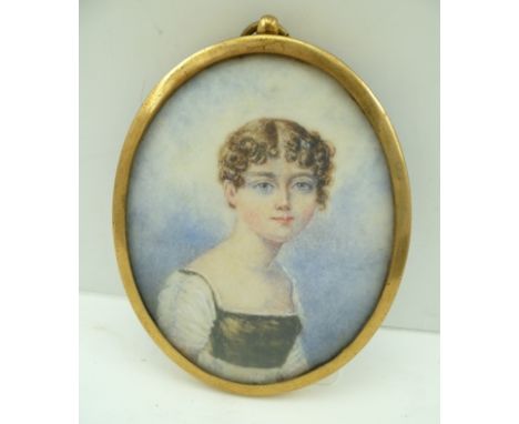 A 19TH CENTURY MINIATURE PORTRAIT PAINTING, of a young woman in Regency dress, oval 7.5cm x 6cm in a plain brass frame with s