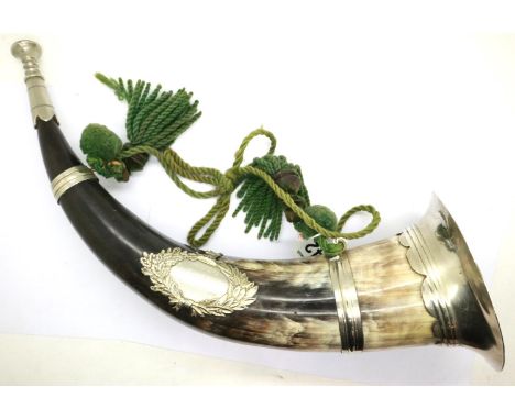 1902 dated Light Infantry horn, with hallmarked silver mount, dedicated to Lt Col Harris, 5th Bengal Light Infantry, L: 45 cm