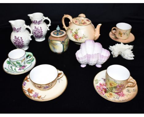 A COLLECTION OF ASSORTED ROYAL WORCESTER  including small pot pourri with painted floral decoration, date code for 1907, 11.5